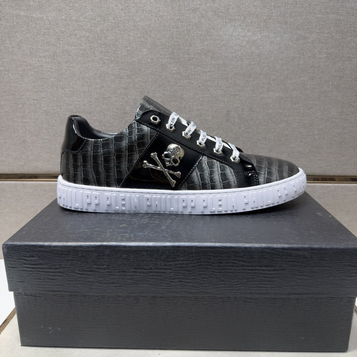 Philipp Plein Men's Plaid Low-Top Sneakers