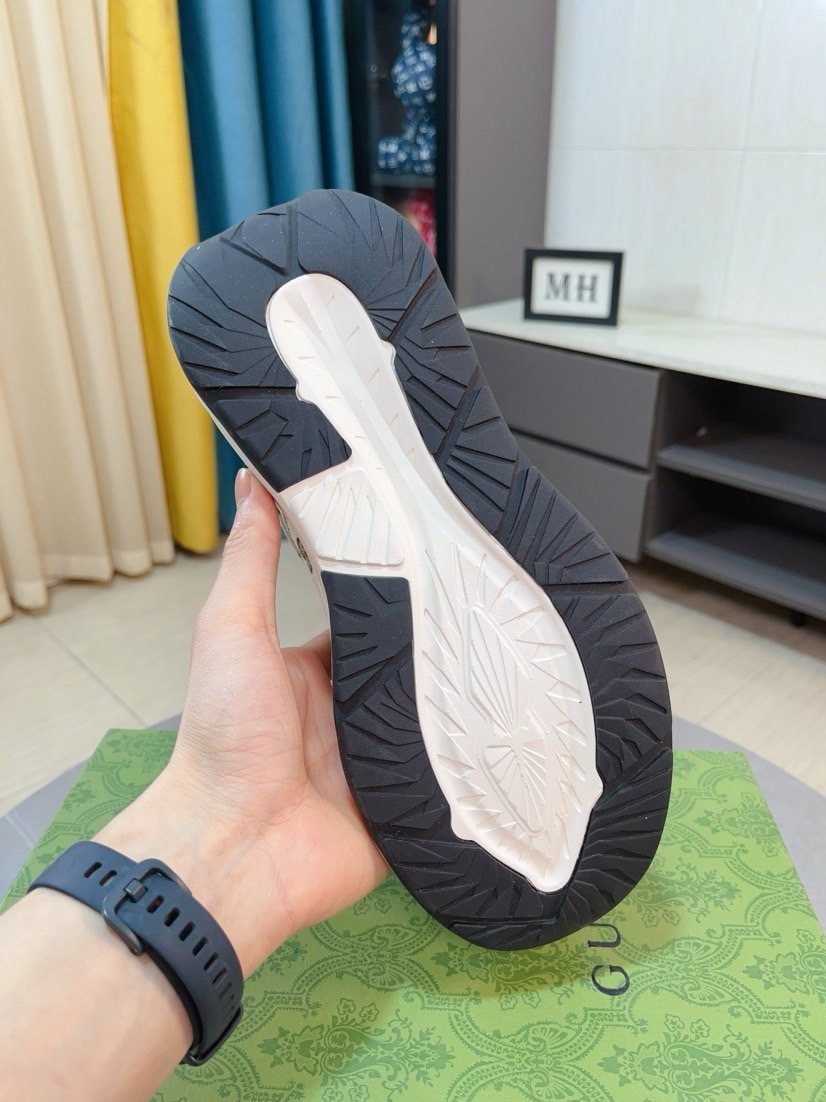 Gucci Men's Patterned Lace-Up Low-Top Sneakers